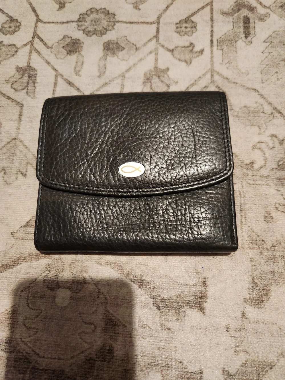 Black Leather Men's Wallet with Subtle Metallic Accent